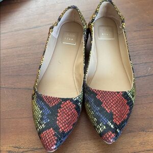 Kaari Blue Multicolor Snake Print Flats